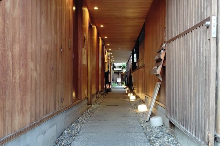 Nara: Choose Your Start Spot Food & Bar Hopping Tour — photo 17