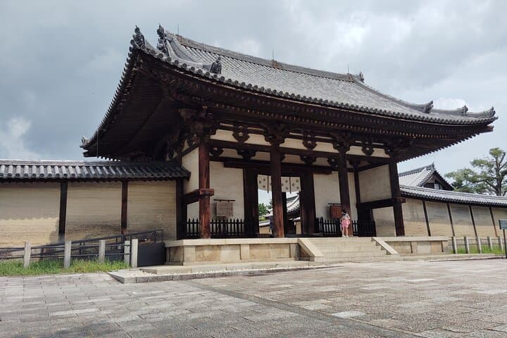 Nara: Hōryū-ji Guided Tour - World’s Oldest Wooden Building — photo 7