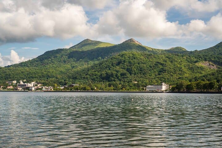 Hike Mt. Usu and visit Lake Toya Day Tour — photo 7