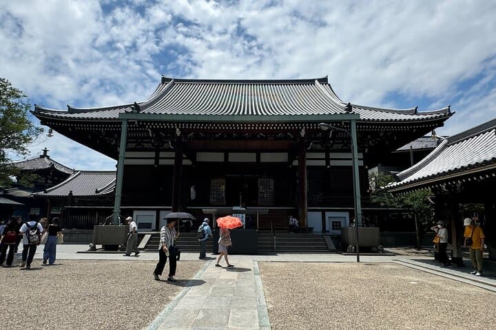 Osaka Oldest Buddhist District Tour - Shitennoji & Isshinji — photo 18