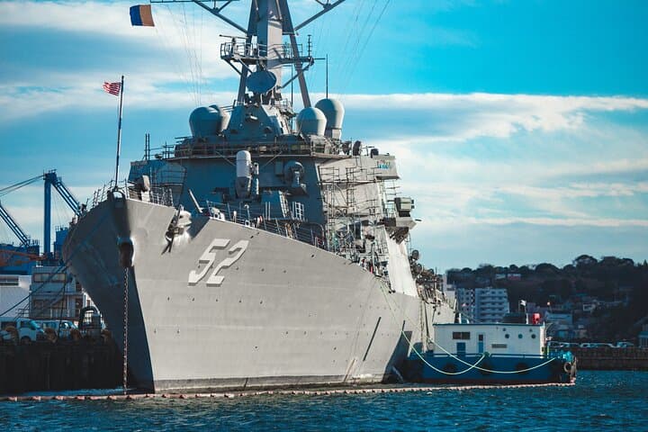 Yokosuka military port and navy related sites with a local guide — photo 9