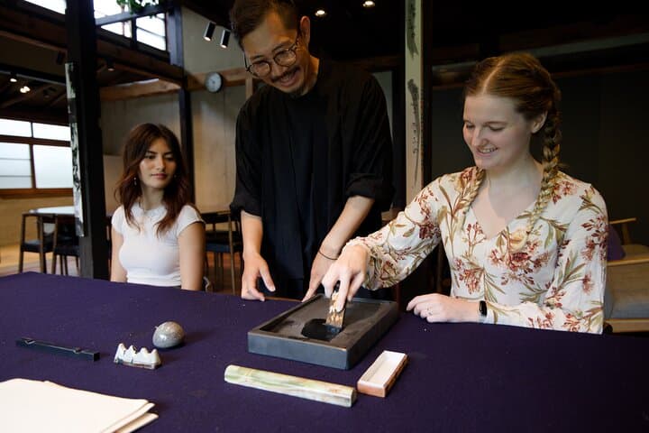 Private Japanese Calligraphy Art Experience with a Calligrapher — photo 2
