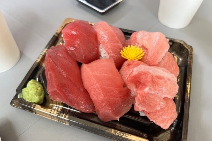 Tokyo Tsukiji Fish Market Food and Walking Tour — photo 16