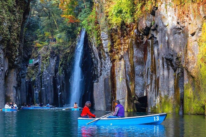 Takachiho Gorge & Kamishikimi Kumanoimasu Shrine Hiking Day Tour — photo 3