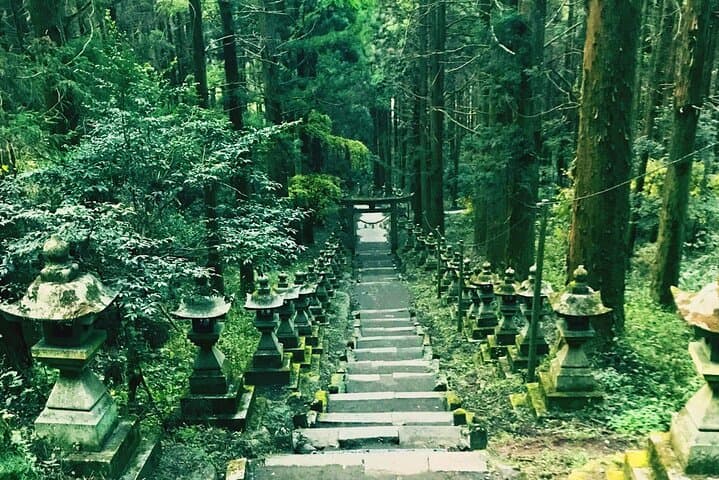 Takachiho Gorge & Kamishikimi Kumanoimasu Shrine Hiking Day Tour
