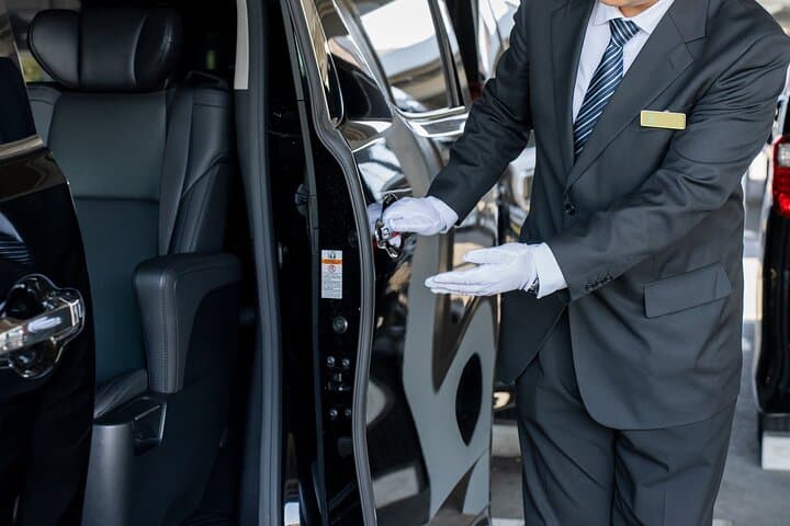 Center Tokyo Private One Way Transfer To Haneda Airport — photo 4