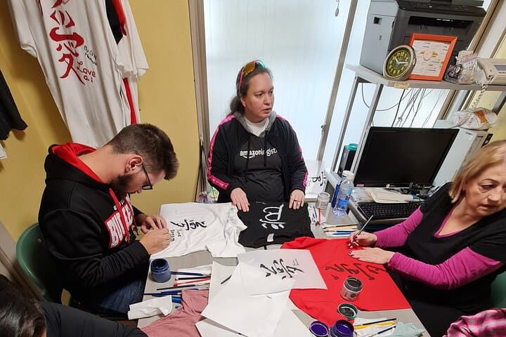 Create Your Own Kanji T-Shirt or Lantern near Tokyo Skytree — photo 15