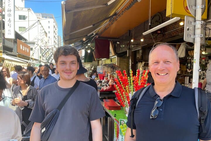 Tokyo Tsukiji Fish Market Private Food Tour — photo 10