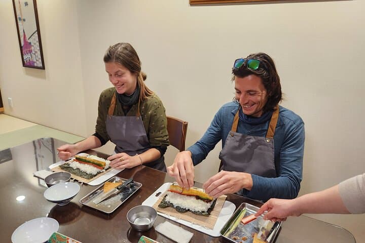 Nishiki Market, Private Sushi class & Sake Tasting in Townhouse — photo 8