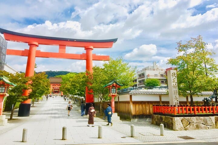 Half-Day Private Guided Tour to Fushimi Inari Taisha — photo 2