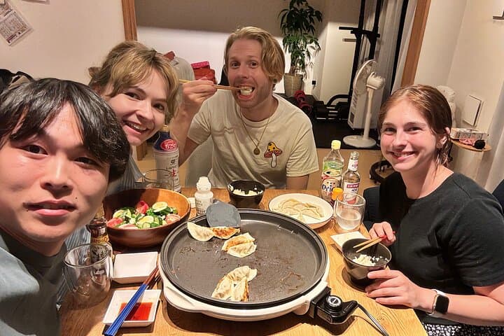 Tokyo Local Family's Homemade Gyoza Cooking Experience — photo 6
