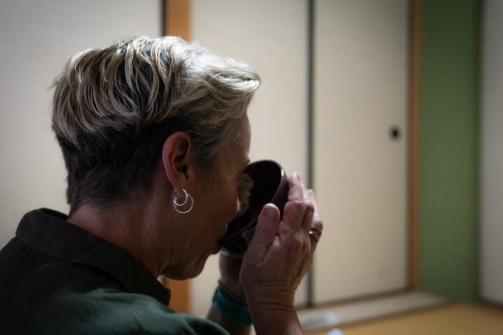 Kyoto: Tea Ceremony Experience in a small tea room — photo 6