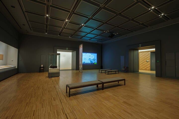 Tokyo Art Culture Tour in Sannomaru Shozokan Museum — photo 3