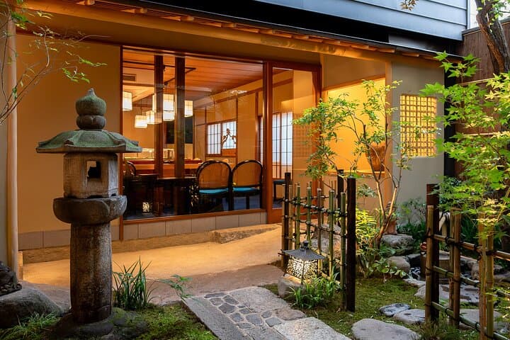 Tokyo Art Culture Tour Sannomaru Shozokan Museum & Sushi Making — photo 6