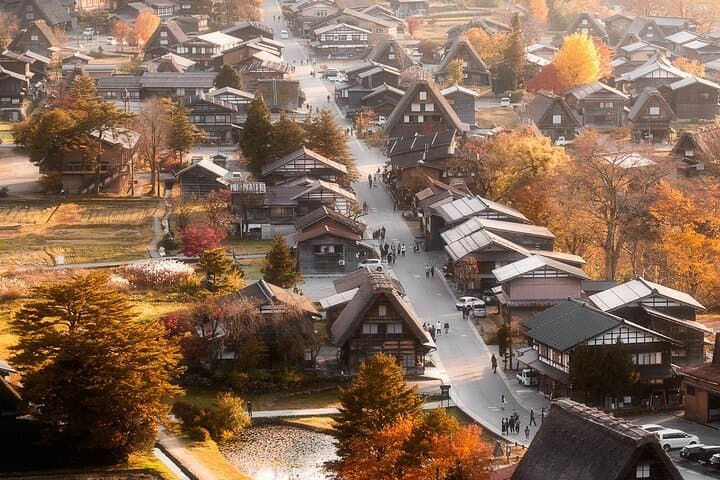 Shirakawago and Takayama Bus Tour from Nagoya — photo 8