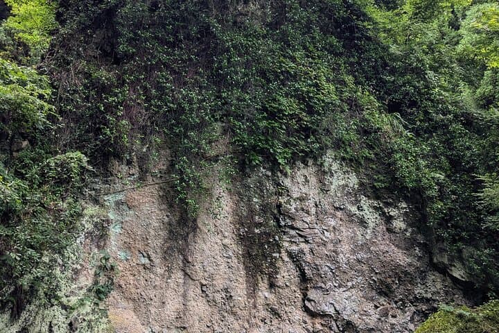 Walking through the Aso Caldera, Historical Walk along the "Bungo Kaido" — photo 16