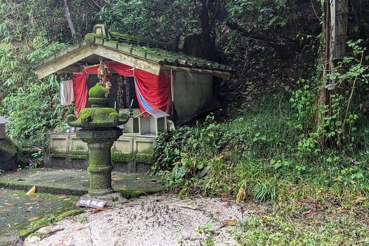 Walking through the Aso Caldera, Historical Walk along the "Bungo Kaido" — photo 18