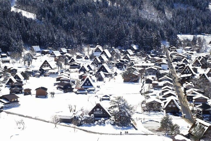 Shirakawago Heritage and Hida Takayama Day Tour from Nagoya — photo 10