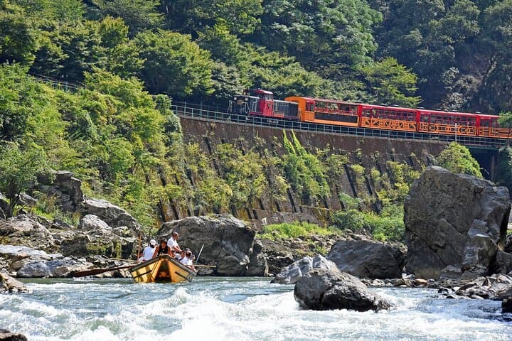 Kyoto Bus Tour: Sagano Railway & Hozugawa River Boat Ride — photo 2