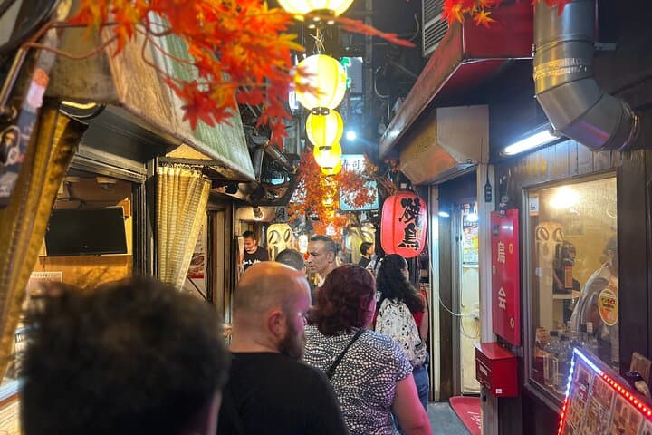Tokyo: Shinjuku Food Tour (13 Dishes at 4 Local Eateries) — photo 3