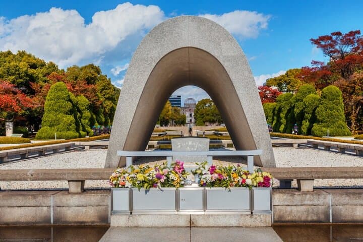 Hiroshima and Miyajima Private Tour with English Speaking Driver — photo 3