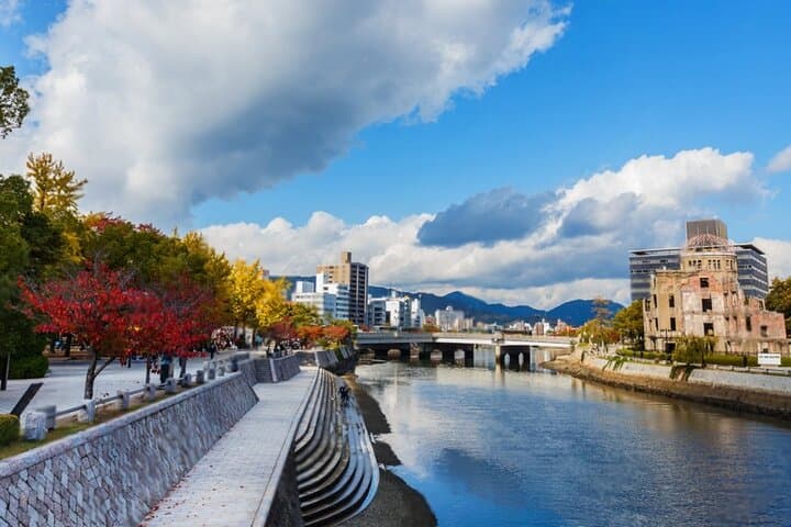 Hiroshima and Miyajima Private Tour with English Speaking Driver — photo 5