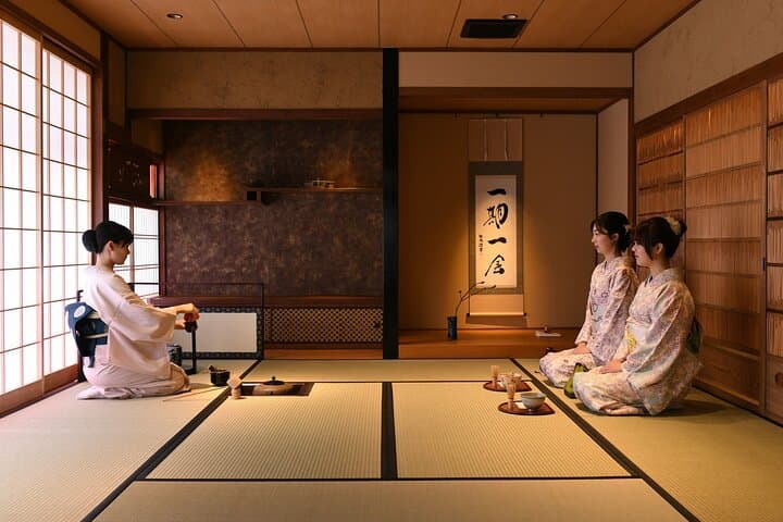 Kimono Tea Ceremony Experience at Kyoto Oritzuruya, Nishiki — photo 2
