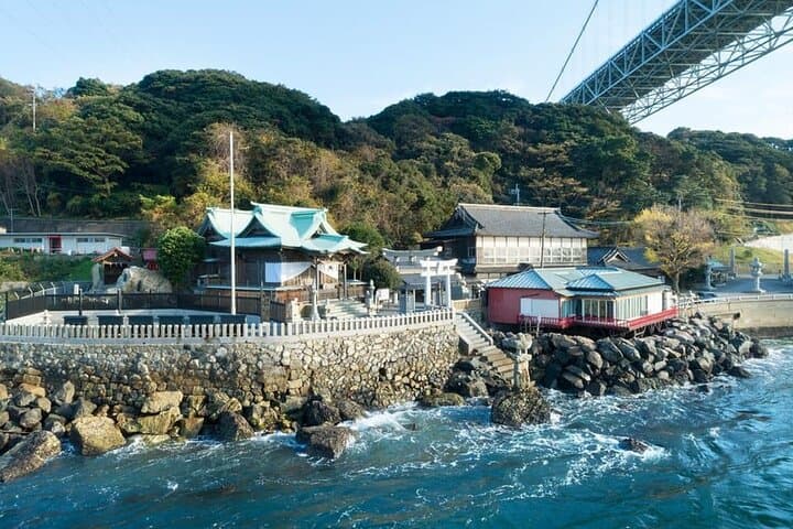 Akiyoshido Cave & Motonosumi Shrine Coastline & Spelunking Tour — photo 11