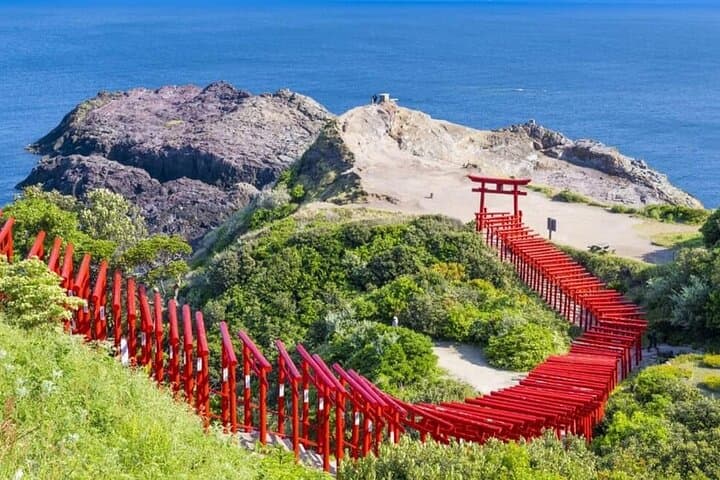 Akiyoshido Cave & Motonosumi Shrine Coastline & Spelunking Tour — photo 8