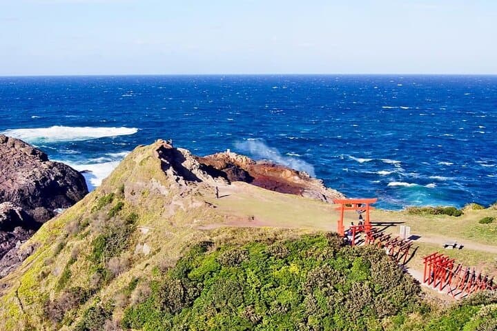 Akiyoshido Cave & Motonosumi Shrine Coastline & Spelunking Tour — photo 2