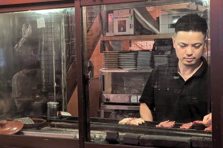 Shimbashi Hidden Izakaya Tour with a Working Tokyo Manager — photo 11