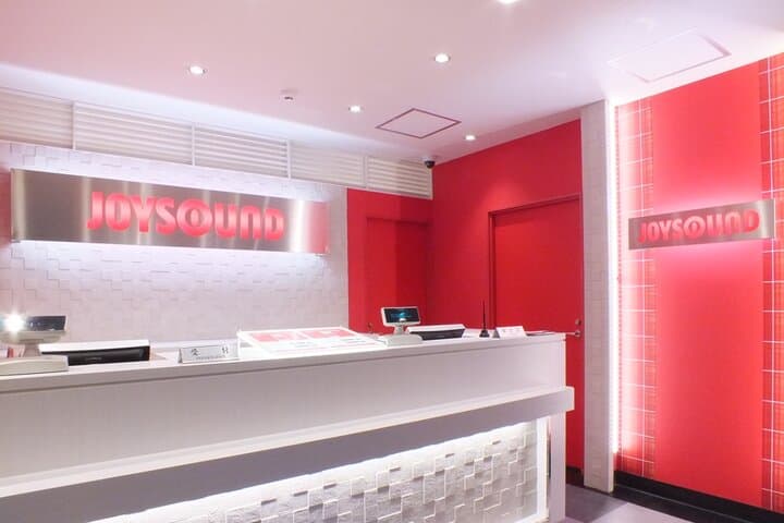 Osaka Karaoke room for 1 Hour with All You Can Drink — photo 9