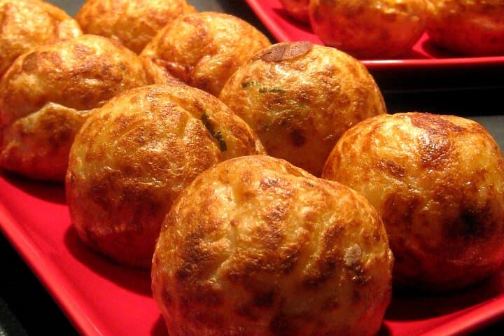 Osaka Takoyaki Okonomi Experience Tour and cooking class — photo 4