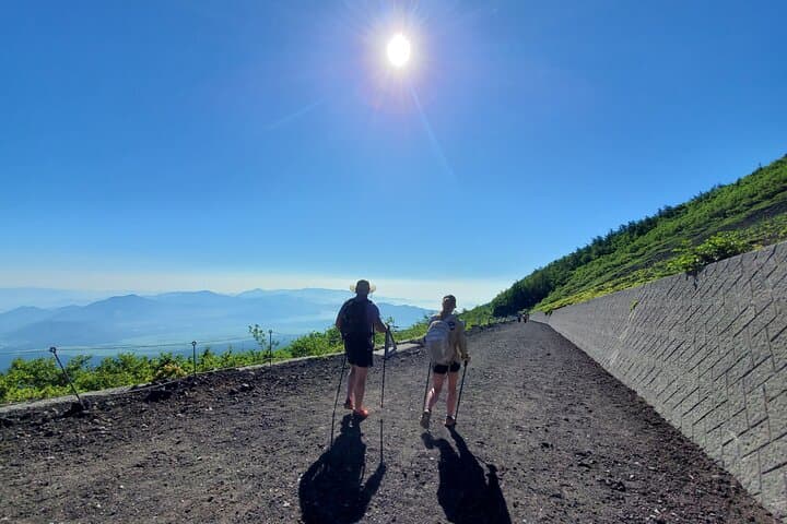 Mt.Fuji Trekking 1 Day Tour up to the summit by Private Vehicle — photo 6
