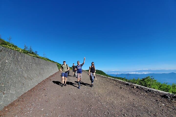 Mt.Fuji Trekking 1 Day Tour up to the summit by Private Vehicle — photo 7