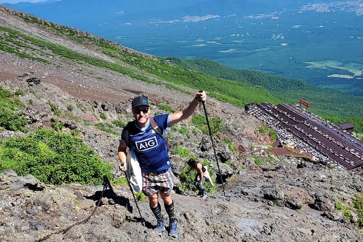 Mt.Fuji Trekking 1 Day Tour up to the summit by Private Vehicle — photo 8
