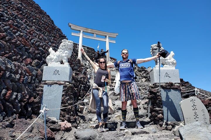 Mt.Fuji Trekking 1 Day Tour up to the summit by Private Vehicle — photo 10