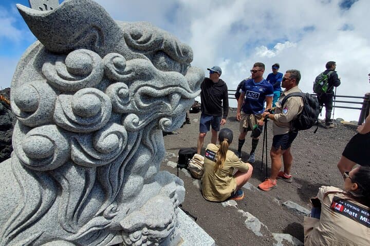 Mt.Fuji Trekking 1 Day Tour up to the summit by Private Vehicle — photo 14