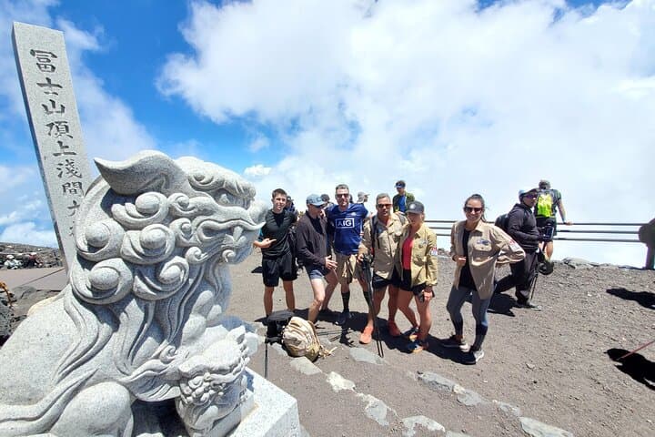 Mt.Fuji Trekking 1 Day Tour up to the summit by Private Vehicle — photo 15