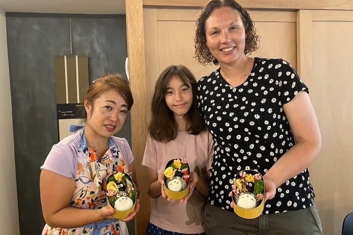 Making a bento box with cute character look in Japan — photo 20