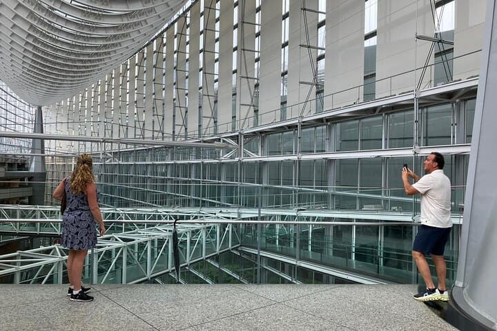 Tokyo Architecture and Contemporary Art Walking Tour with a local guide — photo 14