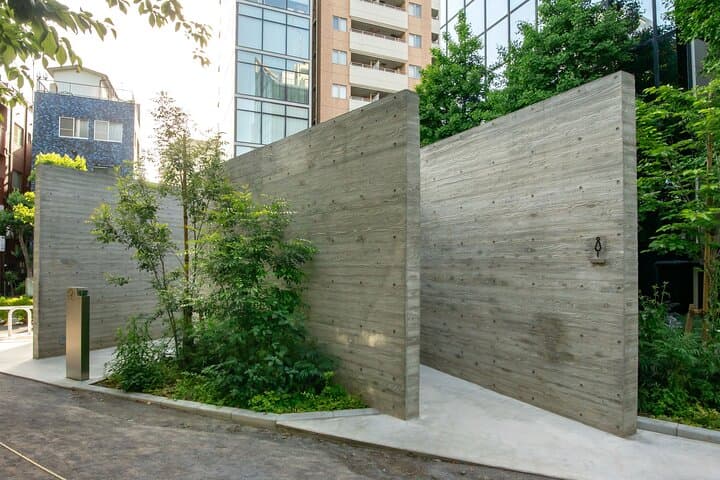 Tokyo Toilet Project and Architecture Tour by Private Car — photo 10