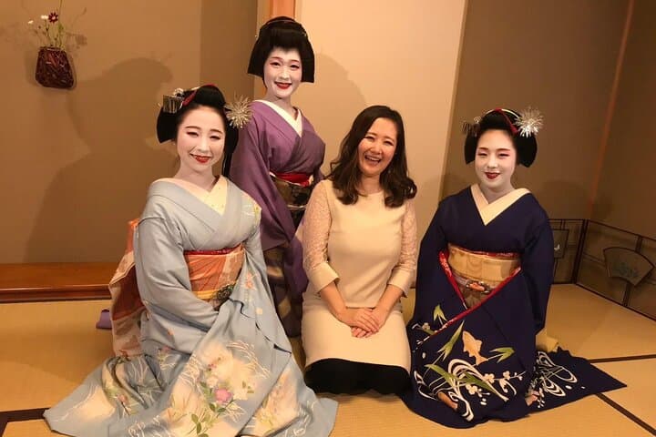 Private Banquet with Maiko and Geiko after Dinner — photo 5
