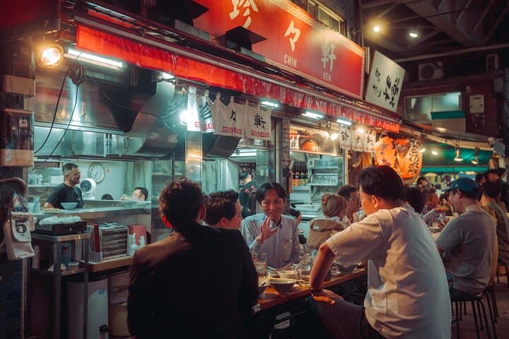 Explore Unique Tokyo Streets / Learn with a Pro Photographer — photo 14