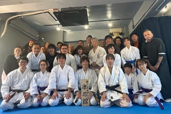 Karate hands-on 2 hours lesson with Master of Shito-ryu in Kobe — photo 2