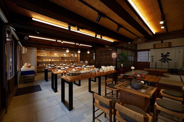 Real Tea Experience in Takayama with Expert Guide — photo 7