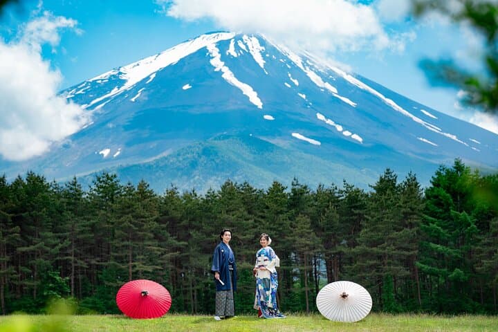 1 Day Tour to Oshino Hakkai Ole Hot Spring in Mount Fuji — photo 1