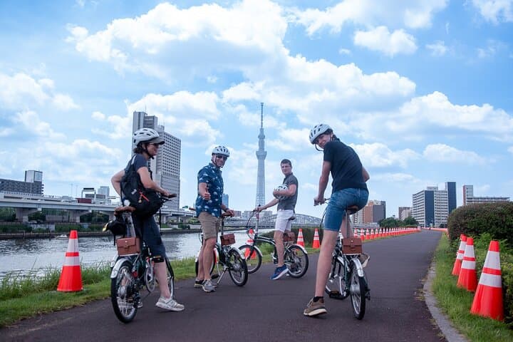 Tokyo Non-Touristy Local Private E-bike Cycling Tour from Asakusa — photo 2