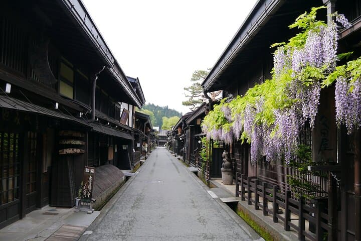 1-Day Shirakawago & Takayama Tour (Round Trip from Kanazawa) — photo 7