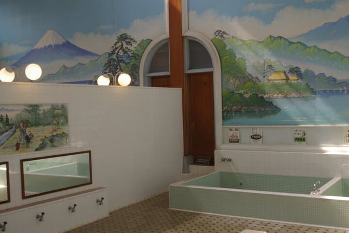 Tokyo's Oldest Sake Brewery and jump into historic town — photo 18